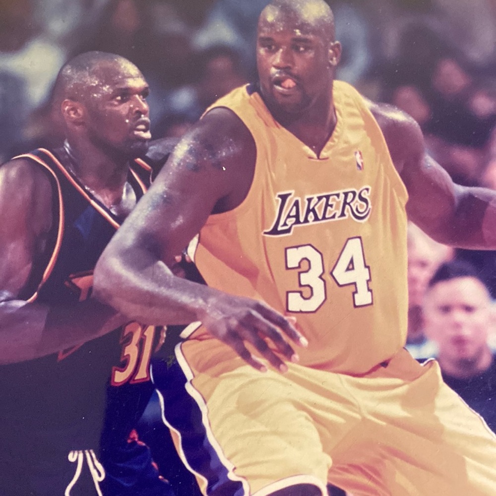 (D2) Shaq #34 Lakers mini poster